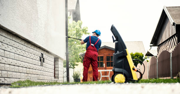Best Pool Deck Cleaning  in Albertson, NY